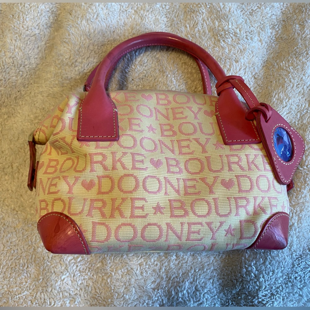 Vintage Dooney & Bourke purse 👛